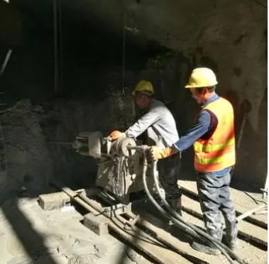 岳普湖水下抗分散灌浆料特点 水下不分散注浆料介绍